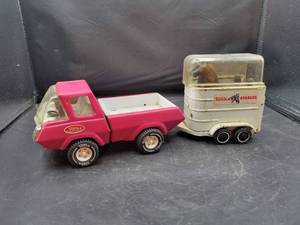 lot 840 image: Early 1970s TONKA Pink Cabover Pickup and Tonka Stables Horse trailer with (2) Horses