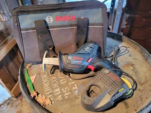 lot 206 image: BOSCH 12V Hackzall with Battery and Charger - Tested and Works