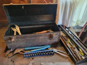 lot 242 image: Steel John Deere Toolbox with many Hand Tools - Big Channel Lock, Locking Pliers, Sockets and More