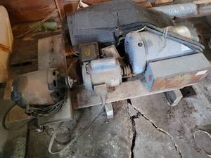 lot 246 image: (3) Electric Motors - 5HP 230V 1ph, 34HP 115230V 1ph and Unknown  (2) Electrical Boxes