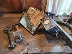 lot 252 image: (2) 1-38 x 7 Hitch Pins, RAVEN Sprayer Control and (2) Side View Mirrors
