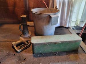 lot 253 image: American Scale Co. 1x6 Screw Jack, Galvanized Bucket, John Deere Toolbox and Vintage Gas Pump Handle