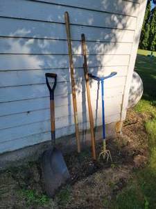 lot 275 image: Shovel, Rake, Garden Claw and More