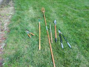 lot 279 image: Fruit Picker (8 Long), Extendable Garden Shovel, Pruner and More