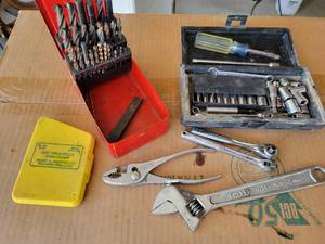 lot 288 image: CRAFTSMAN 14 Drive Sockets  Wrench, Drill Bit Sets and More