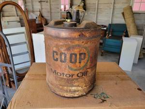 lot 306 image: Vintage 5-Gallon Steel CO-OP Motor Oil Can