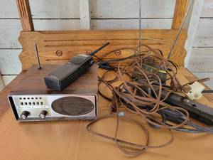 lot 321 image: Vintage Bearcat 6 Receiver, Rabbit Ears, Power Strip and Extension Cords