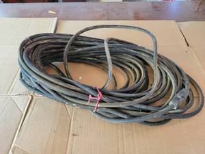 lot 336 image: Heavy Duty 123 Extension Cord