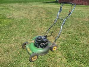 lot 13 image: John Deere 20 Walk Behind Mower - Needs Work