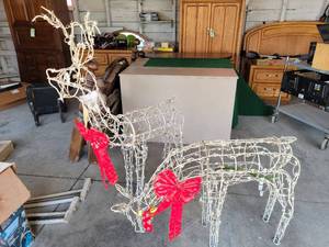 lot 367 image: Buck & Doe Metal Christmas Yard Decorations