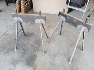 lot 372 image: Pair of Sawhorses