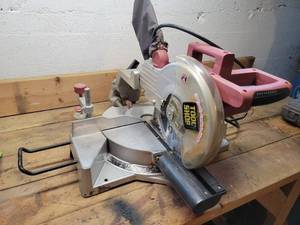 lot 389 image: Tool Shop 10 Sliding Compound Miter Saw - Tested and Works