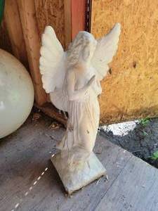 lot 496 image: 21 Angel Garden Statue