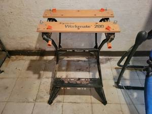 lot 514 image: Black & Decker Workmate 200 Folding Worktable