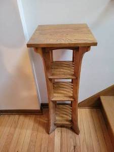 lot 530 image: Hardwood Plant Stand - Approx. 13 x 13 x 36.5