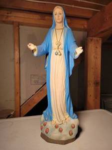 lot 551 image: Mary Statue - 24 tall - Columbia Statuary, Italy