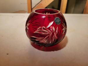 lot 556 image: Lennox Rose Crystal - Approx. 5 Diameter x 4 Tall