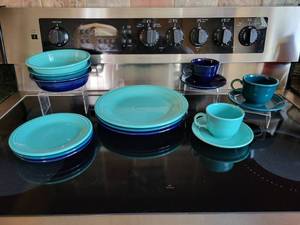 lot 134A image: (15) Pieces of Homer-Laughlin Fiestaware - Twilight, Lapis, and Turquoise