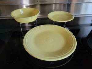 lot 134I image: Lot of Homer-Laughlin Fiestaware Sunflower Tableware
