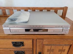 lot 59 image: SONY CDDVD 5-Disc Changer - DVP-NC875V