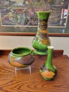 lot 67 image: Lot of (3) Royal Haeger Pieces of Matching Pottery