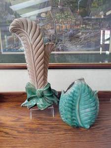 lot 70 image: Beautiful Pair of Stangl Art Pottery Terra Rose Vases - Molds 3442 & 3710
