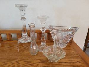 lot 94 image: Lot of Imperial and Mikasa Crystal and Glass Home Dcor