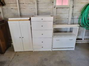 lot 102 image: Modular Closet Organizers with White Laminate Finish