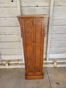 lot 109 image: Arts & Crafts Style Solid Wood 2-Door Cabinet