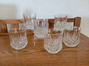 lot 128 image: Lot of (6) Crystal Highball Glasses