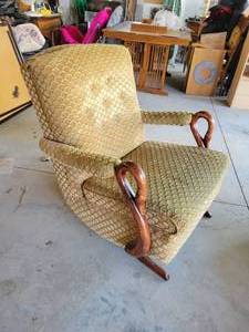 lot 349 image: Vintage Rocker with Carved Wood Gooseneck Arms