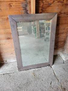 lot 414 image: Mirror