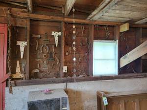 lot 463 image: Lot of Assorted Antique Steel Hardware on Wall