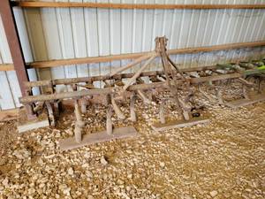 lot 23B image: 7 Cultivator - 3 Point Hitch