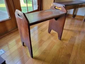 lot 176 image: Vintage Side Table