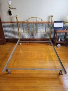 lot 179 image: Brass Full Size Headboard and Bed Frame