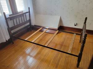 lot 185 image: Wood Twin Size Headboard & Footboard and Bed Frame