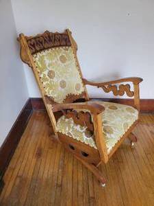 lot 186 image: Antique Rocking Chair - Coordinates with Lot 110