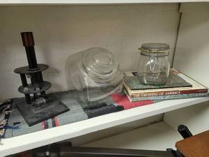 lot 200 image: Vintage Microscope by General Science Service - Minneapolis, Model GSSM12, and More