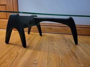 lot 8 image: Mid Century Adrian Pearsall Style Kidney Cocktail Table
