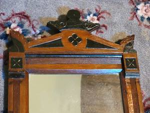 lot 116 image: Eastlake Victorian Hall Mirror
