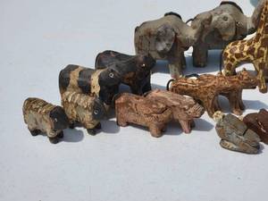 lot 160 image: Folk Art Toys Noahs Ark
