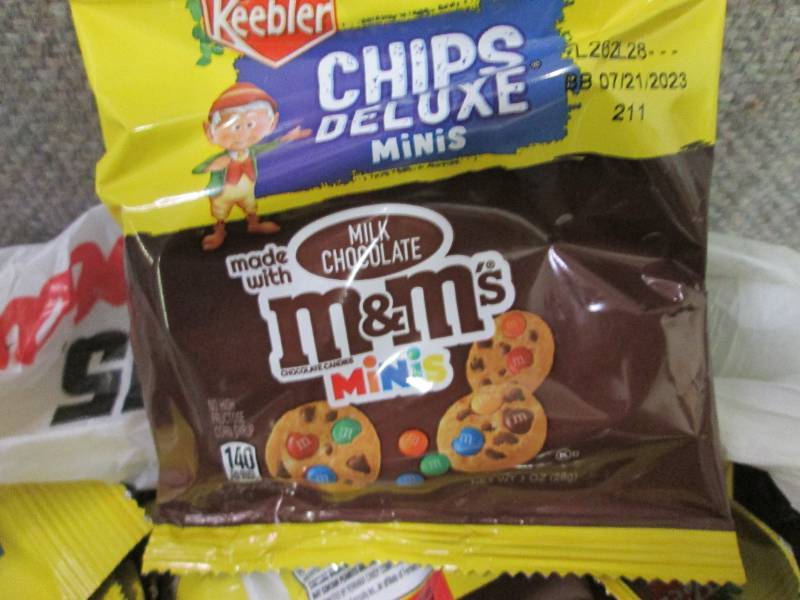 Keebler Chips Deluxe Minis M and Ms Cookies Case