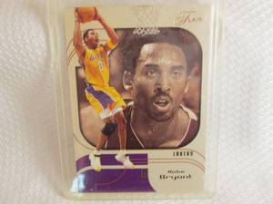 2002-03 Flair Kobe Bryant Card...