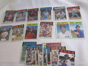 Assorted 1986 Topps Baseball Cards...