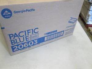 PACIFIC BLUE BASIC� C-FOLD PAPER T...