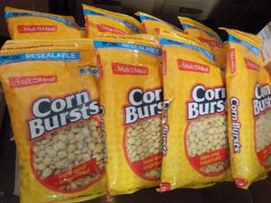 lot 161 image: 8 - 12 oz Bags Malt O Meal Corn Bur...