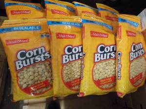 lot 162 image: 8 - 12 oz Bags Malt O Meal Corn Bur...