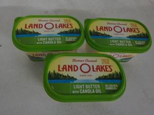 lot 189 image: 3 - 24 oz Tubs Frozen Land O Lakes ...