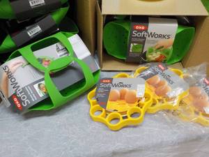 lot 199 image: 10 OXO Softworks Silicon Kitchen Pr...